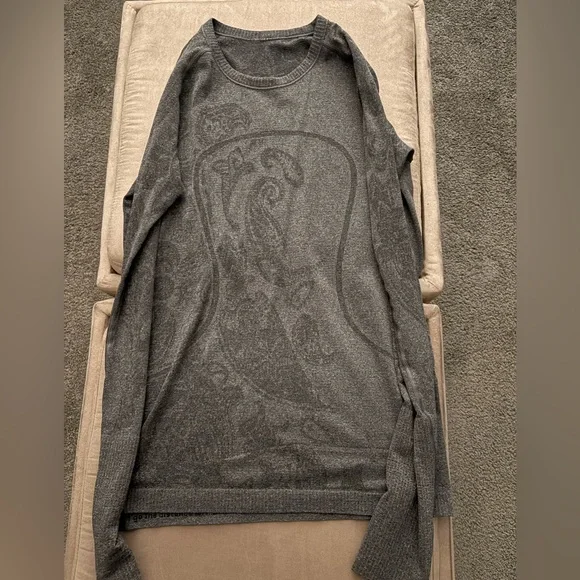 Lululemon Gray Long Sleeve Pattern Swiftly - Picture 1 of 5